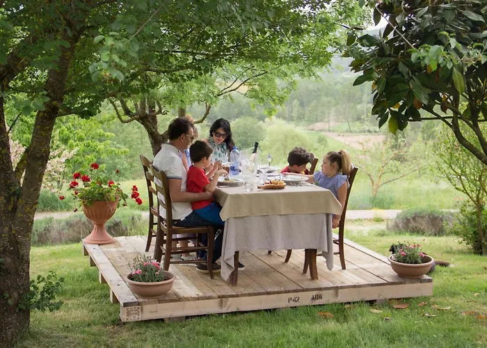 玻璃杯中的玫瑰乡村民宿 乡村民宿 Soveria Mannelli