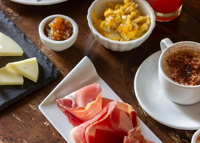 玻璃杯中的玫瑰乡村民宿 *