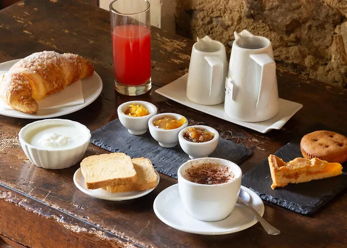 玻璃杯中的玫瑰乡村民宿 乡村民宿