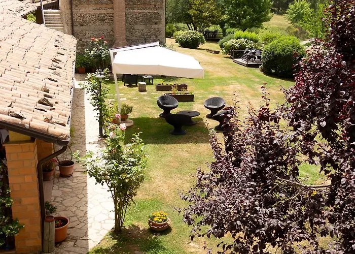 乡村民宿 玻璃杯中的玫瑰乡村民宿 *