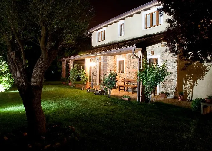 玻璃杯中的玫瑰乡村民宿 乡村民宿 Soveria Mannelli