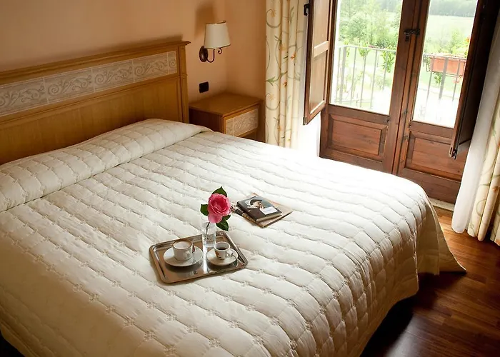 玻璃杯中的玫瑰乡村民宿 Soveria Mannelli