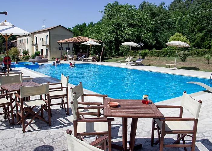 玻璃杯中的玫瑰乡村民宿 乡村民宿 *