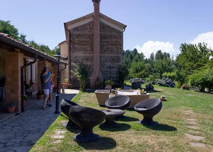 乡村民宿 玻璃杯中的玫瑰乡村民宿 Soveria Mannelli